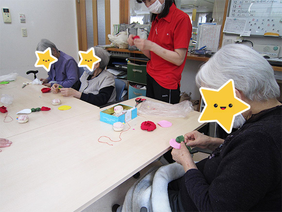 写真：手芸クラブの様子